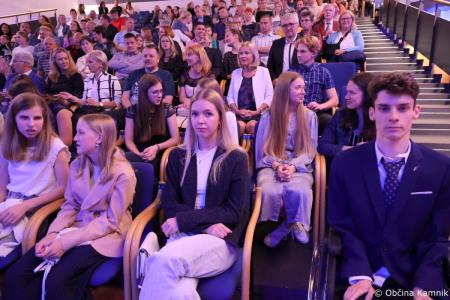 Župan je podelil priznanja in knjižne nagrade najboljšim učenkam, učencem, dijakinjam in dijakom (1)